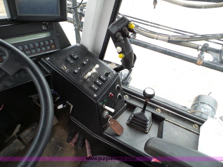 image for item L5069 2008 Melroe Spra-Coupe self-propelled sprayer