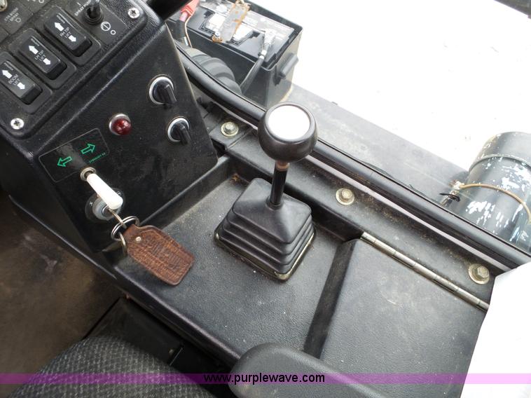 image for item L5069 2008 Melroe Spra-Coupe self-propelled sprayer