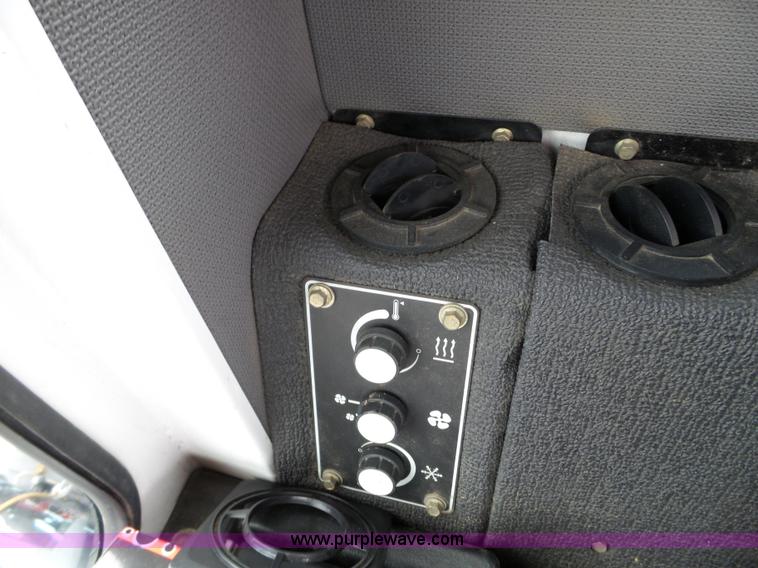 image for item L5069 2008 Melroe Spra-Coupe self-propelled sprayer