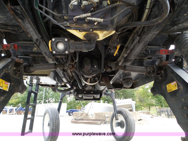 image for item L5069 2008 Melroe Spra-Coupe self-propelled sprayer