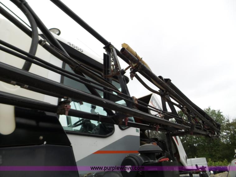 image for item L5069 2008 Melroe Spra-Coupe self-propelled sprayer