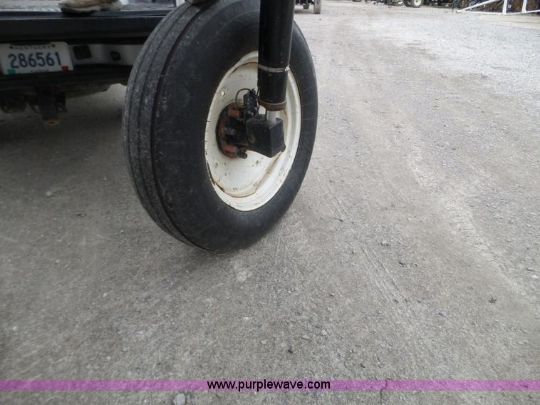 image for item L5069 2008 Melroe Spra-Coupe self-propelled sprayer