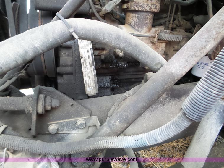 image for item L5071 1987 International F2275 semi truck