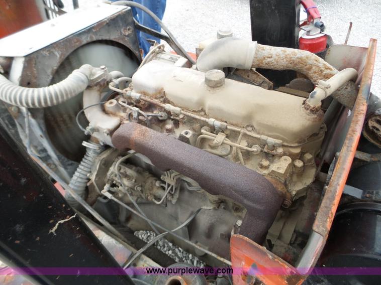 image for item L5077 Willmar Wrangler wheel loader