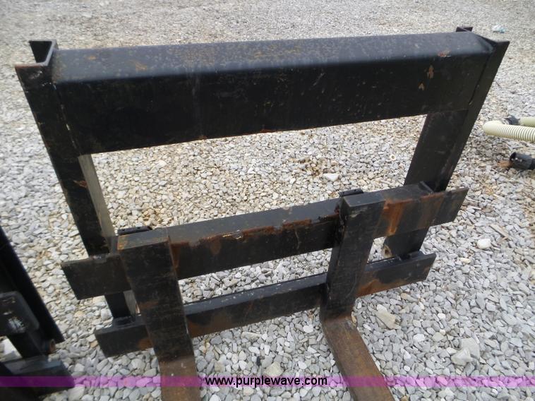 image for item L5077 Willmar Wrangler wheel loader