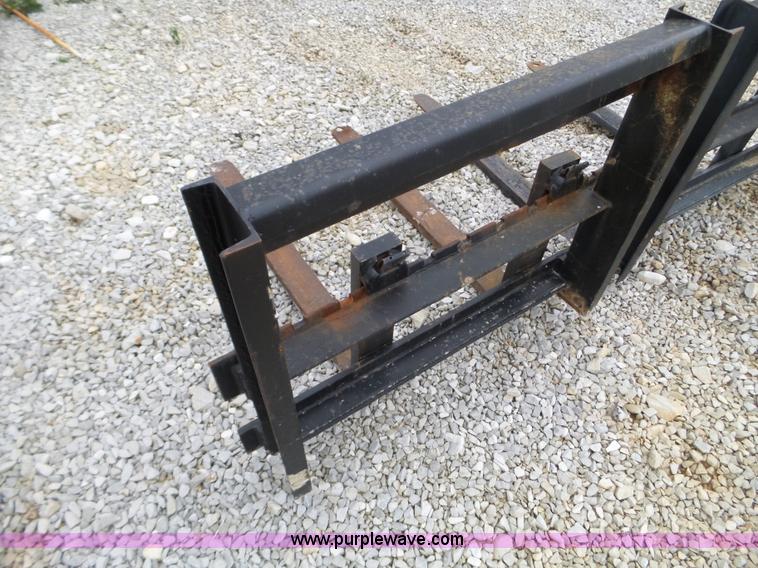 image for item L5077 Willmar Wrangler wheel loader