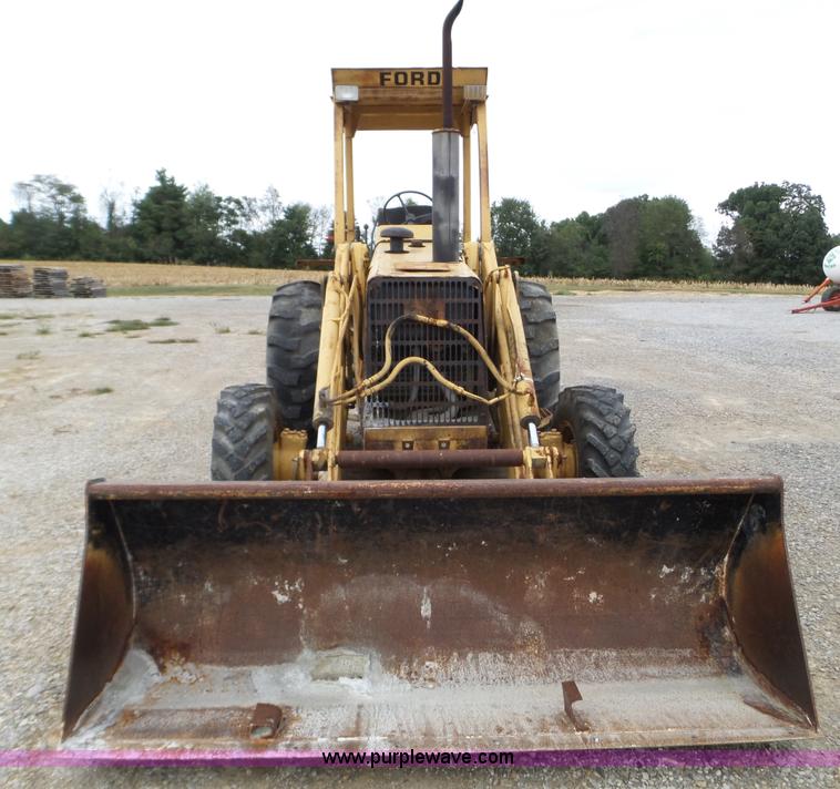 image for item L5078 Ford 555B landscape tractor