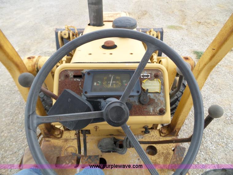 image for item L5078 Ford 555B landscape tractor