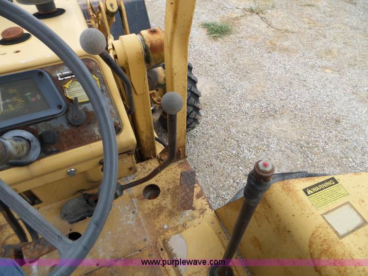 image for item L5078 Ford 555B landscape tractor