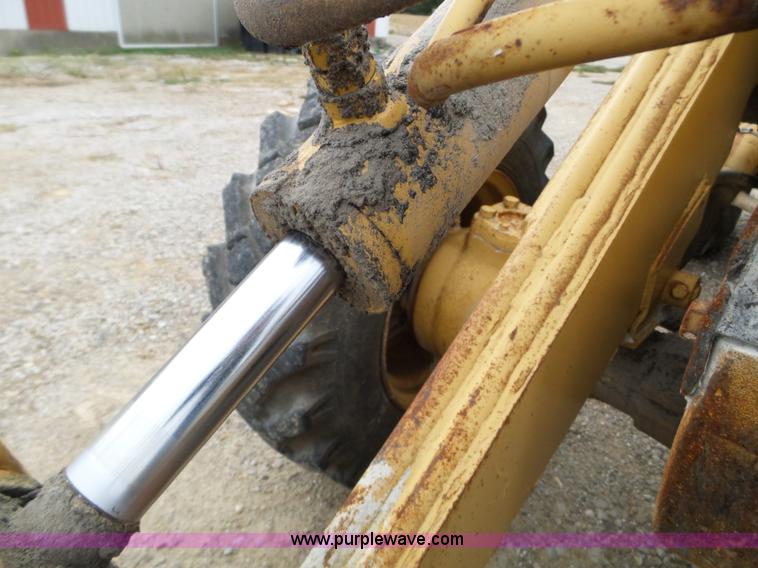 image for item L5078 Ford 555B landscape tractor