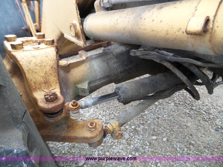 image for item L5078 Ford 555B landscape tractor