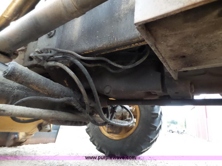 image for item L5078 Ford 555B landscape tractor