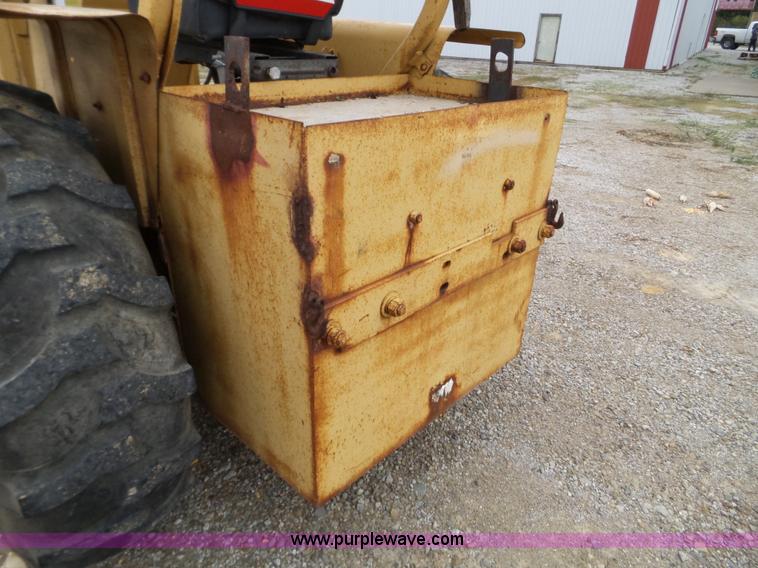 image for item L5078 Ford 555B landscape tractor