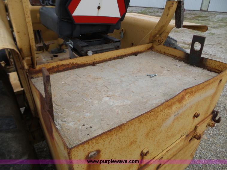 image for item L5078 Ford 555B landscape tractor