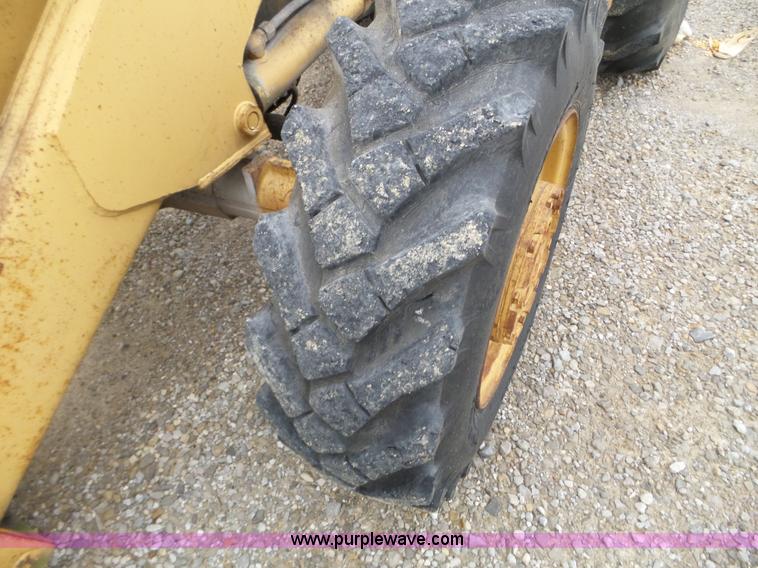 image for item L5078 Ford 555B landscape tractor