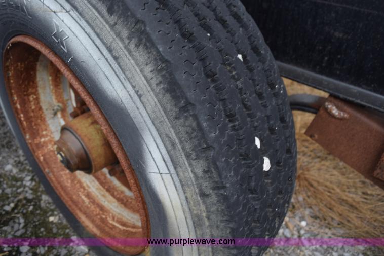 image for item L5080 1999 B&B sprayer trailer