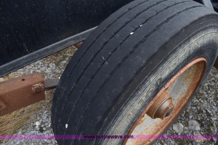 image for item L5080 1999 B&B sprayer trailer