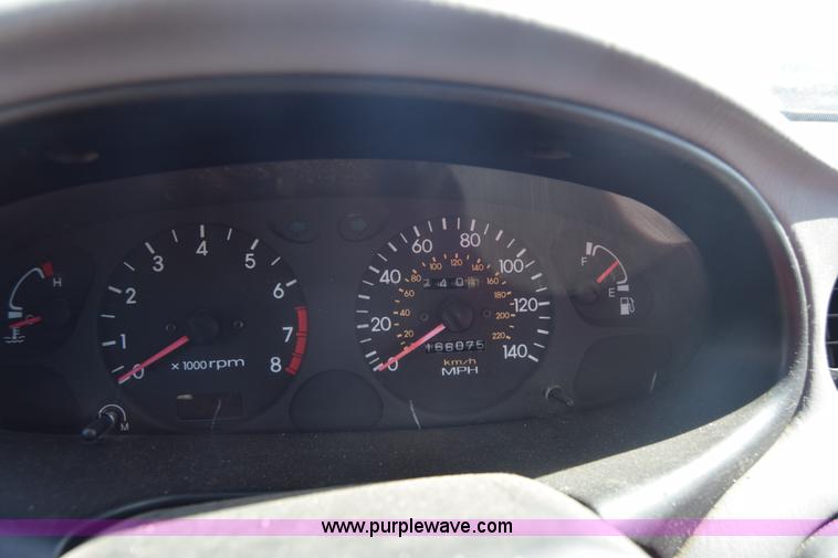 image for item J7090 2000 Hyundai Elantra