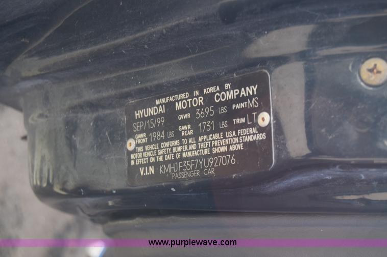 image for item J7090 2000 Hyundai Elantra