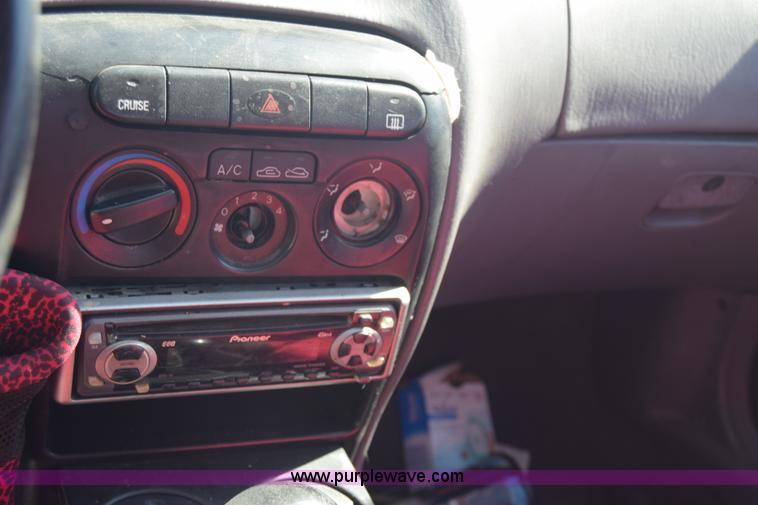 image for item J7090 2000 Hyundai Elantra