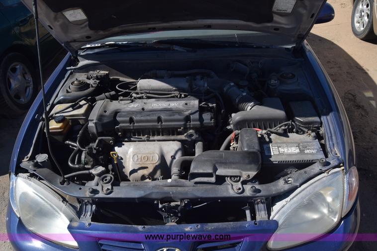 image for item J7090 2000 Hyundai Elantra