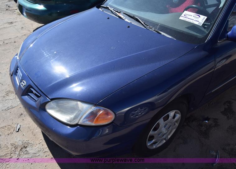 image for item J7090 2000 Hyundai Elantra