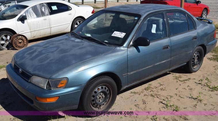image for item J7091 1995 Toyota Corolla