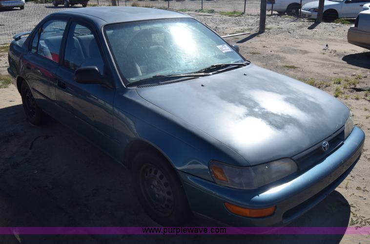 image for item J7091 1995 Toyota Corolla