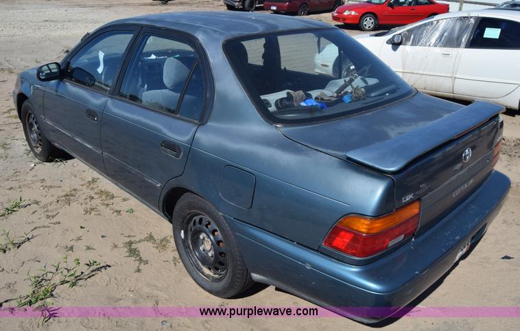 image for item J7091 1995 Toyota Corolla