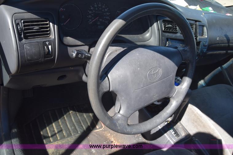 image for item J7091 1995 Toyota Corolla