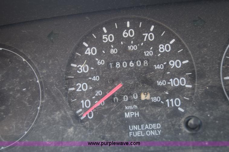 image for item J7091 1995 Toyota Corolla