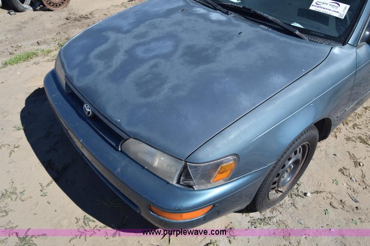 image for item J7091 1995 Toyota Corolla