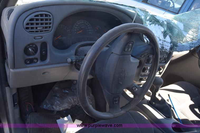 image for item J7093 2002 Chevrolet TrailBlazer SUV