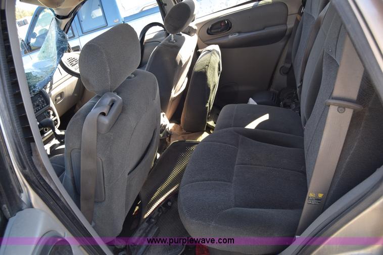 image for item J7093 2002 Chevrolet TrailBlazer SUV