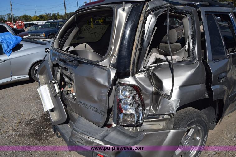 image for item J7093 2002 Chevrolet TrailBlazer SUV