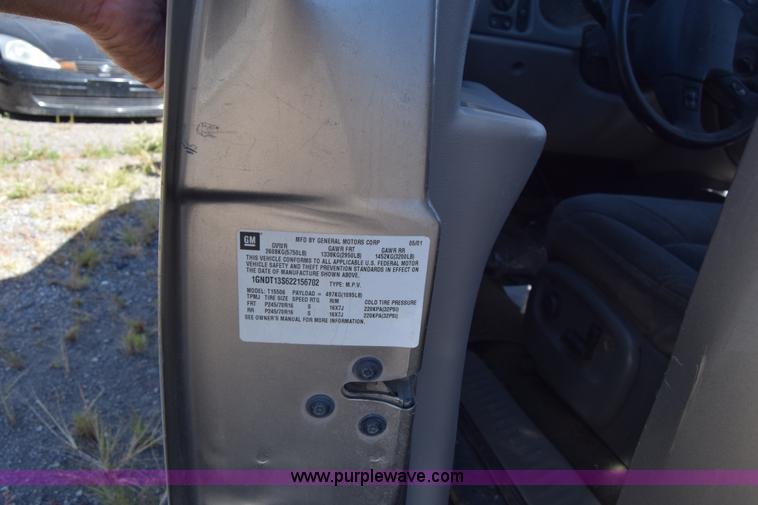 image for item J7093 2002 Chevrolet TrailBlazer SUV