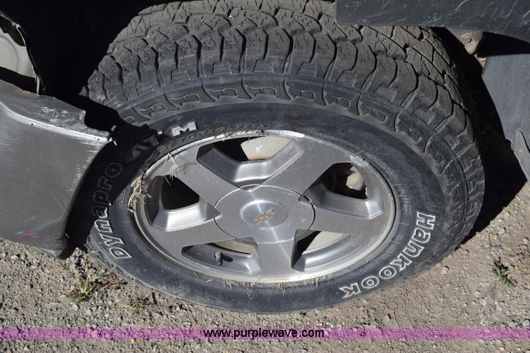 image for item J7093 2002 Chevrolet TrailBlazer SUV