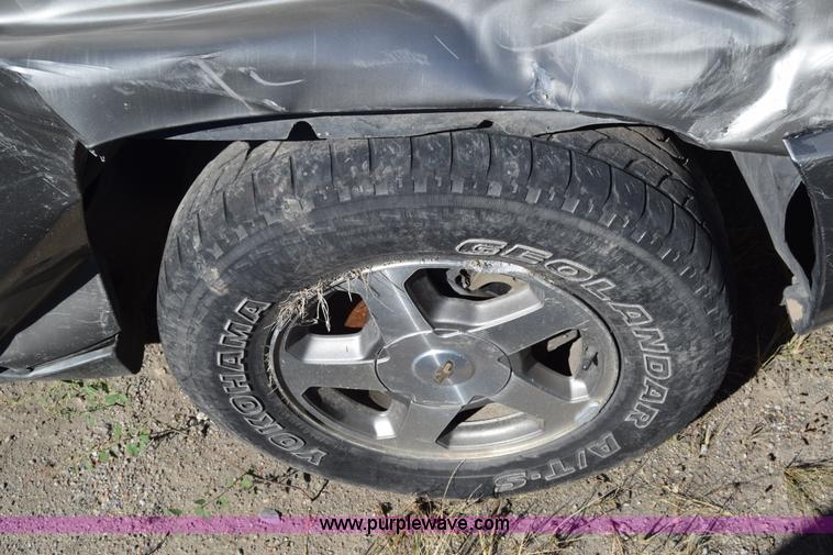 image for item J7093 2002 Chevrolet TrailBlazer SUV