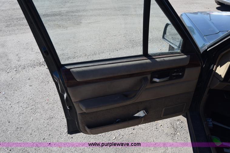 image for item J7096 1994 Jeep Cherokee