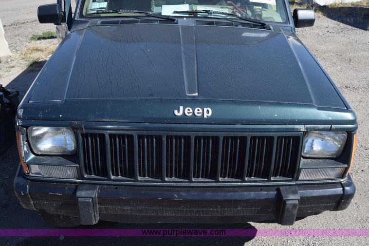 image for item J7096 1994 Jeep Cherokee