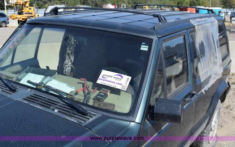 image for item J7096 1994 Jeep Cherokee