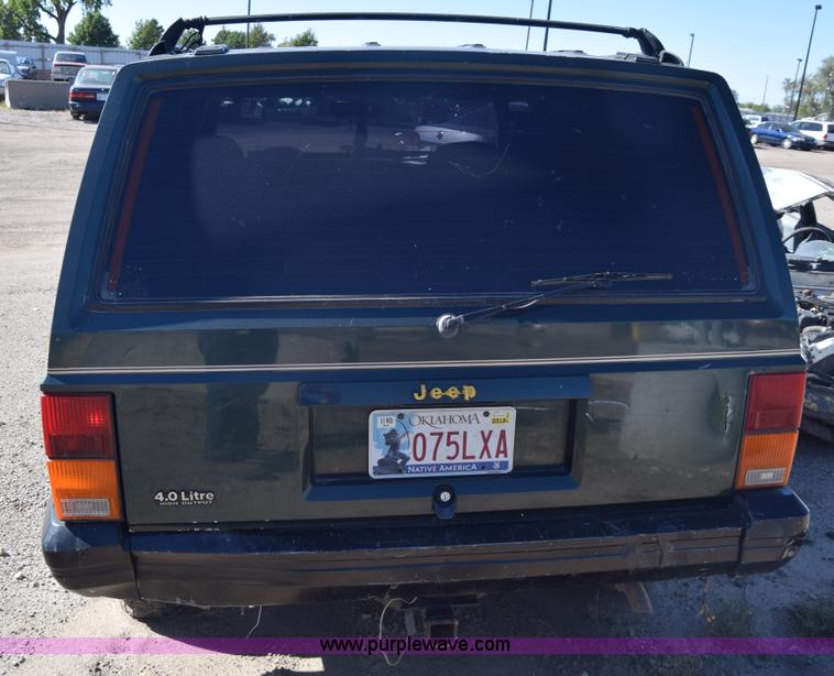 image for item J7096 1994 Jeep Cherokee