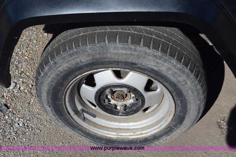 image for item J7096 1994 Jeep Cherokee