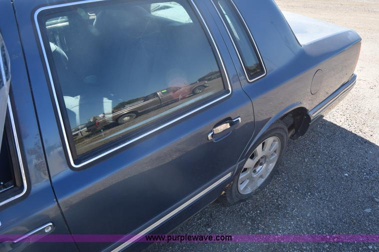 image for item J7098 1996 Lincoln Town Car