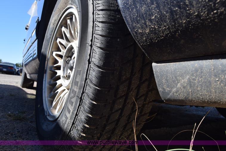 image for item J7098 1996 Lincoln Town Car