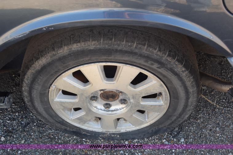 image for item J7098 1996 Lincoln Town Car