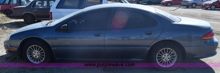 image for item J7099 2002 Chrysler Concorde LXI