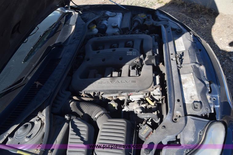 image for item J7099 2002 Chrysler Concorde LXI