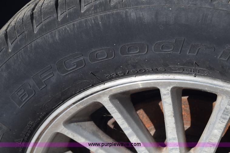 image for item J7099 2002 Chrysler Concorde LXI