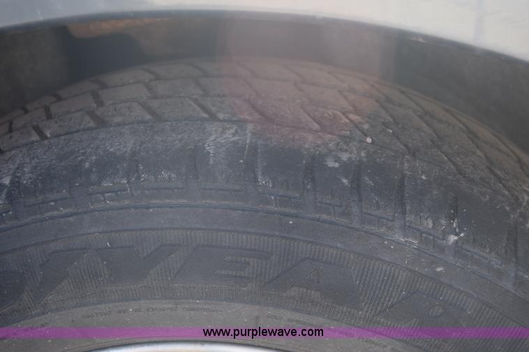 image for item J7099 2002 Chrysler Concorde LXI